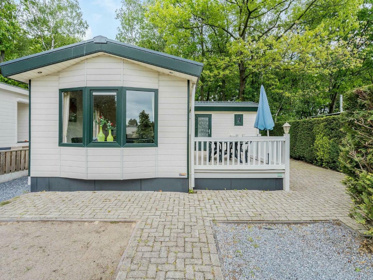Comfortable Chalet With A Terrace At 3 Km From Baarle-Nassau Eksteriør bilde